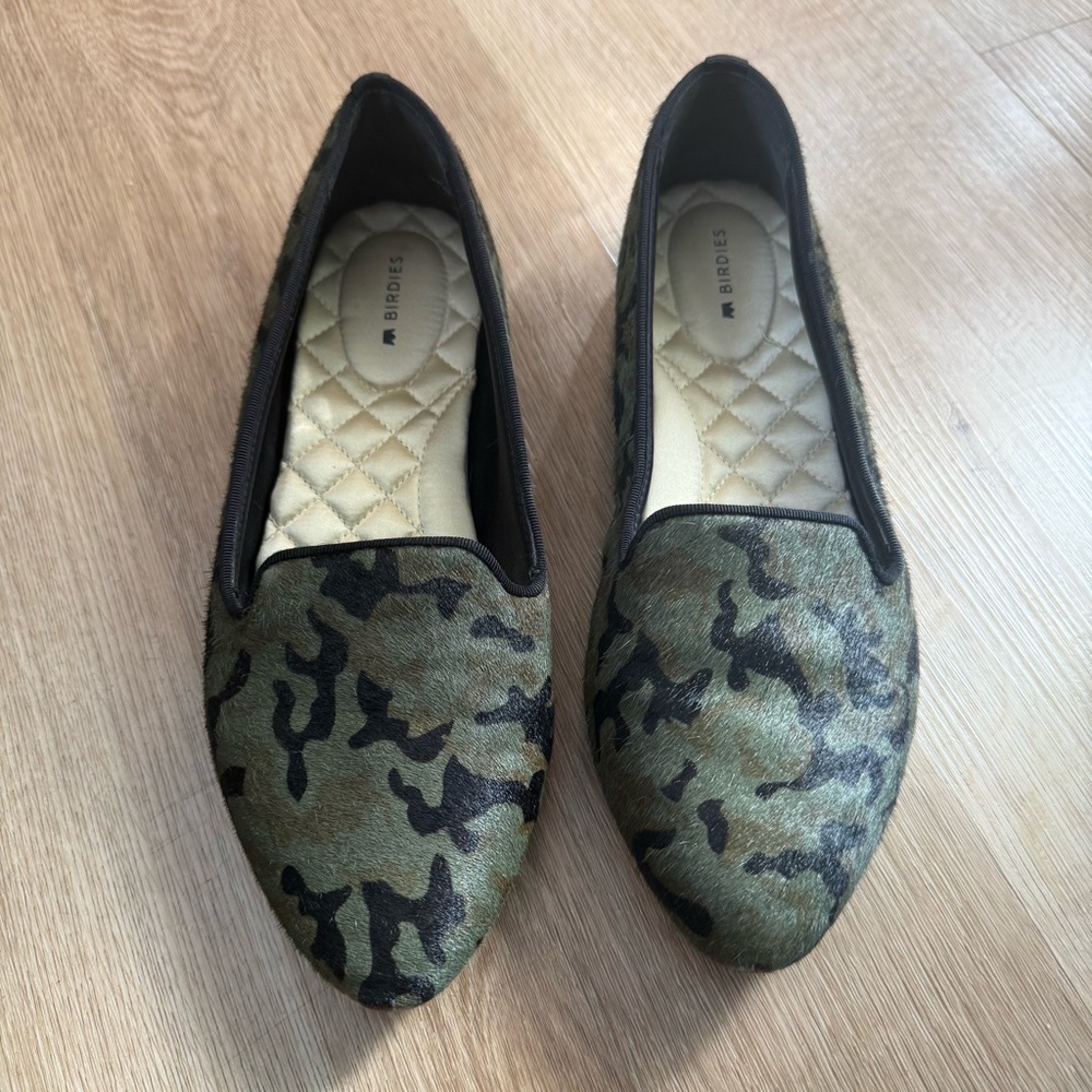 BIRDIES Haircalf Camo Print Flats, size 7.5 Green Multicolor